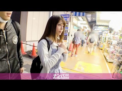 - マジ軟派、初撮。  【美人過ぎるア○メイト店員は超絶ムッツリ！】夕暮れ時の秋葉原でゲットした美少女は、年以上もセックス無しで欲求不満？？胸も太もももアソコもお触りで、無毛マ○コを責めれば止まらないスプラッシュ潮吹き！エンジンかかって美味そうにチ○ポをしゃぶり、最後はリズミカルな腰使いの騎乗位で快感の向こう側へ！フタを開ければ、とんでもないムッツリ女子であった？！【哈哈操】