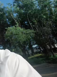 风流的胡蝶逼少妇户外直播热情，漏奶漏逼跳蛋安慰骚穴，特写展现喷尿安慰，摆弄骚奶子还能挤出奶水淫声荡语