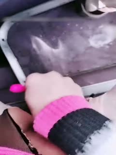 ✿极品公车❤显露✿超顶美男美人正在公交车上露奶跳蛋手淫✨诱人白虎嫩当众极爽潮吹后面年老快转头看呀